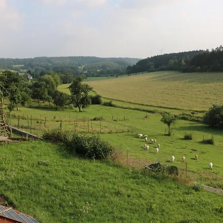 Hébergement de vacances In Couvin With Terrace *